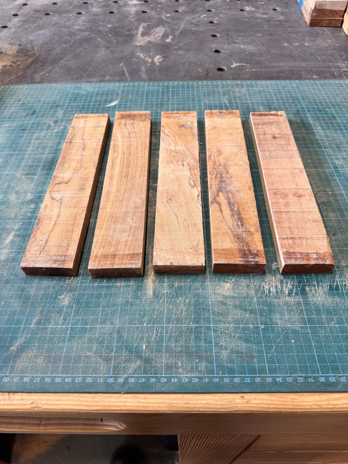 Olivewood Offcuts - OW04