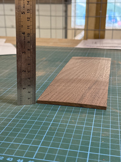 5mm Walnut ‘Thins’ (x16)