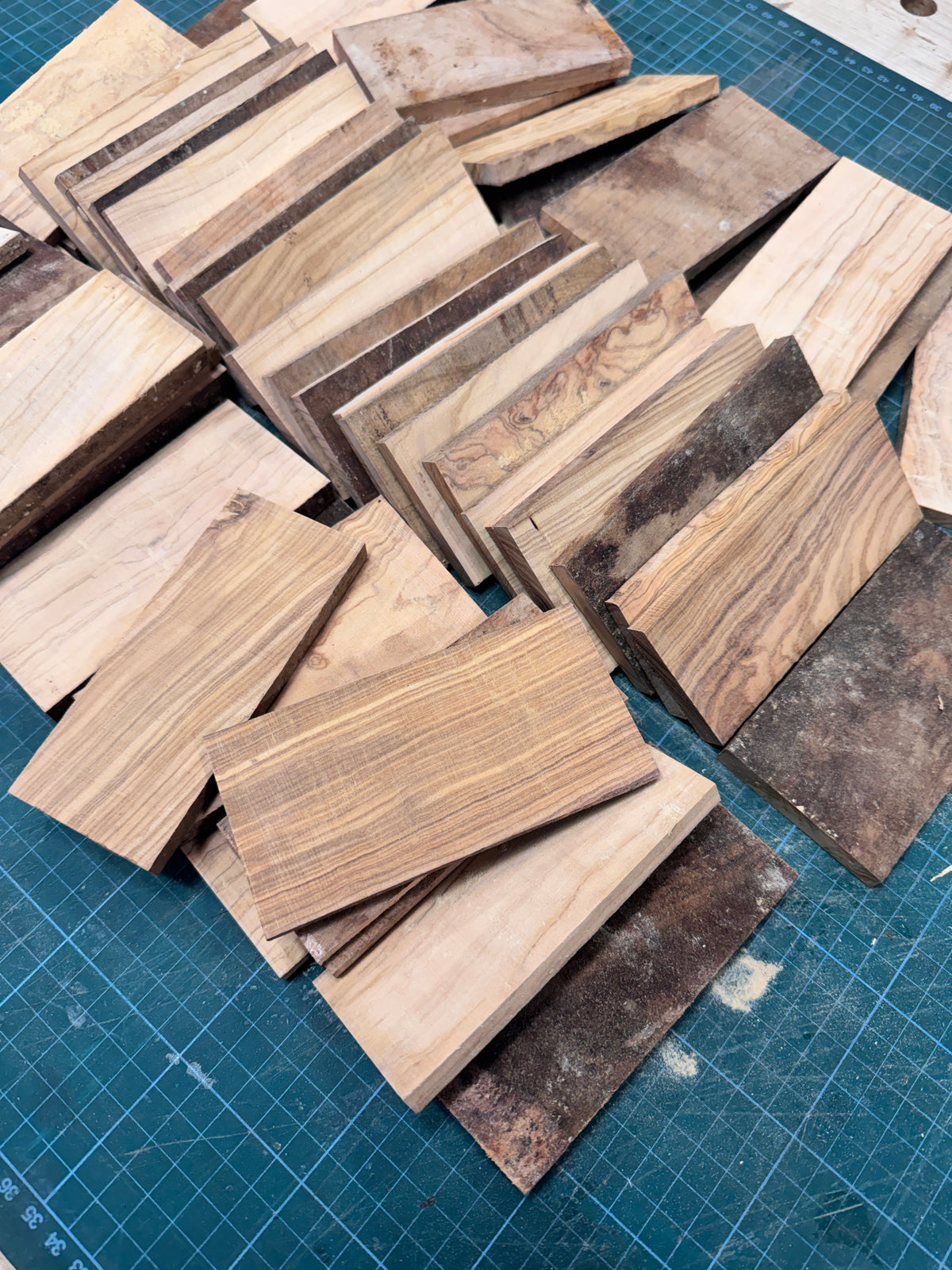 Olivewood Thin Offcuts (OLWTH3)