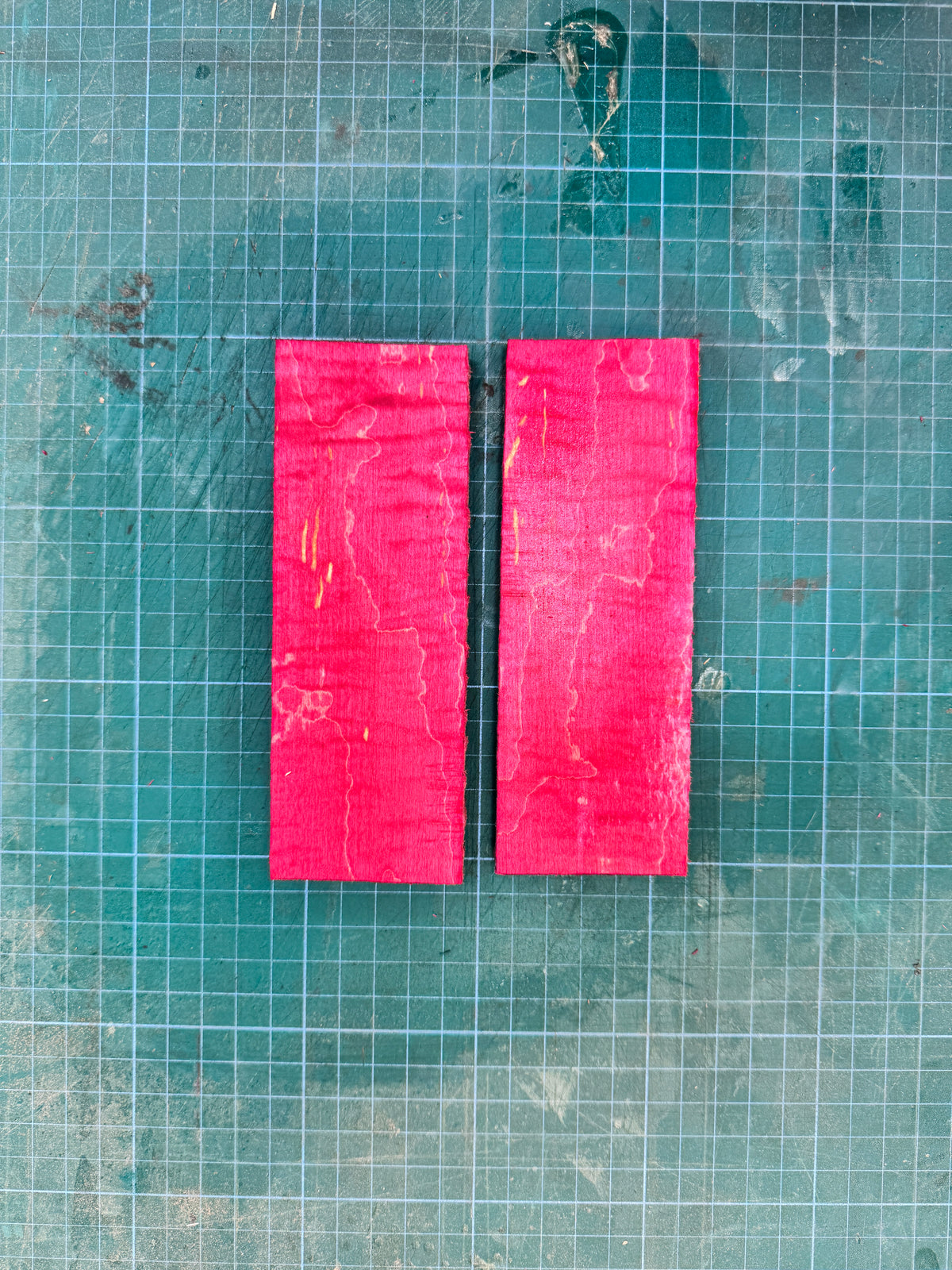 Red Stabilised Curly Maple Scales