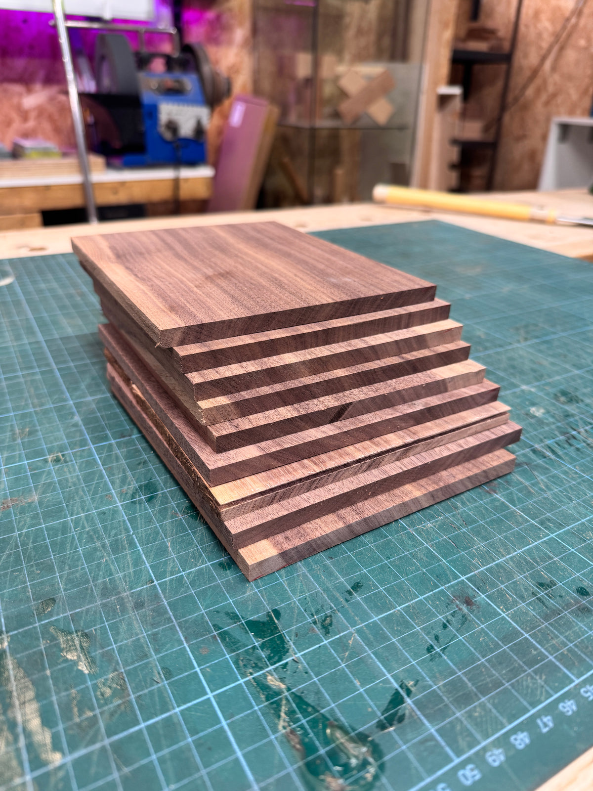 Walnut Thins (ABWTH1)