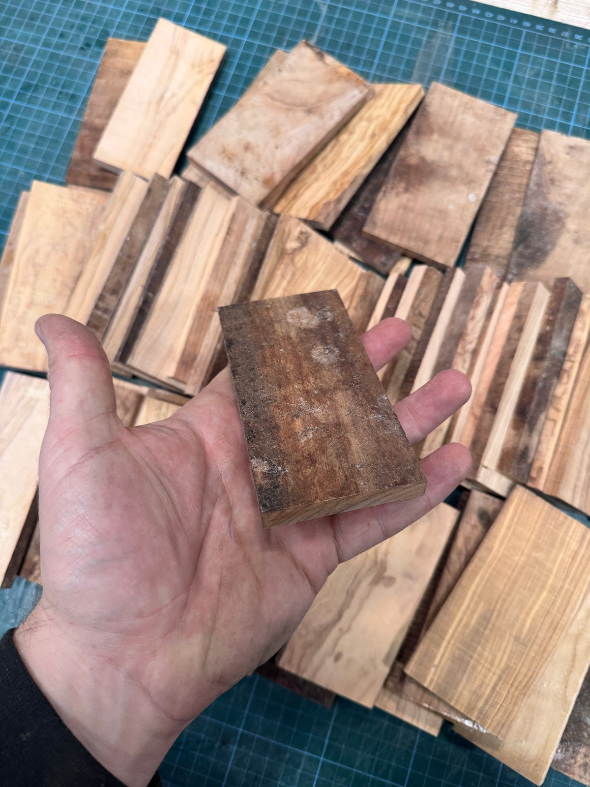 Olivewood Thin Offcuts (OLWTH3)
