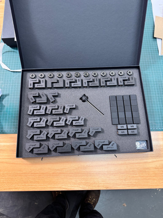 Full Monty (B-Stock)