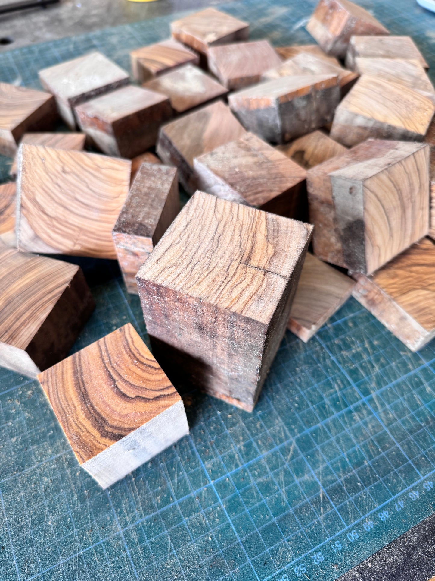 Olivewood Endgrain Offcuts