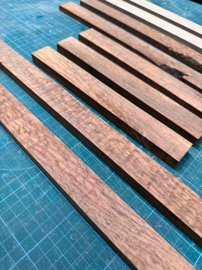 Curly Brown Oak Bookstand